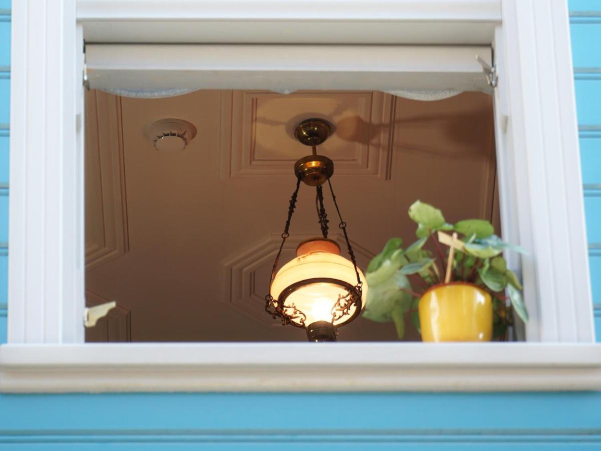 Tilas - Rooms In 19Th Century Wooden Townhouse,Kadikoy Istanbul Exteriör bild
