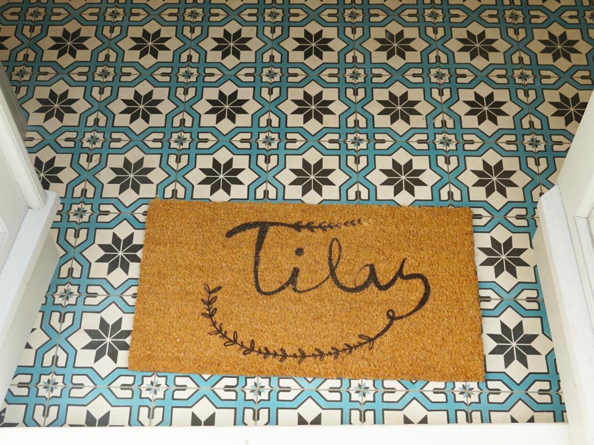 Tilas - Rooms In 19Th Century Wooden Townhouse,Kadikoy Istanbul Exteriör bild