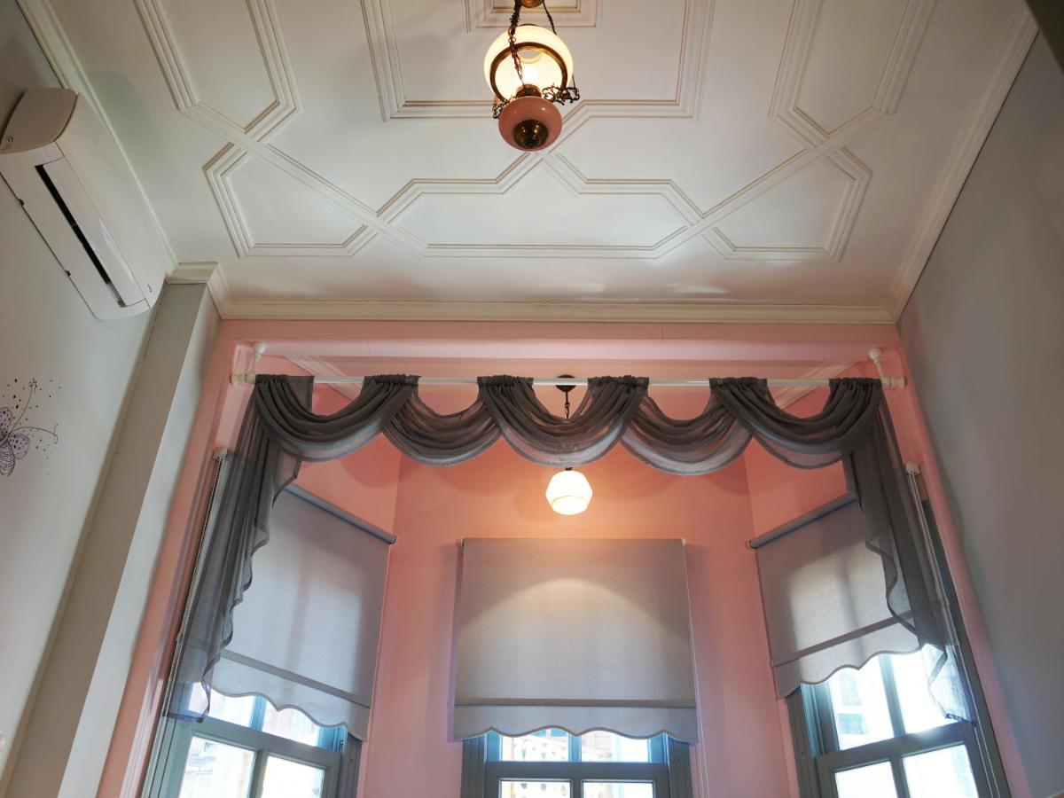 Tilas - Rooms In 19Th Century Wooden Townhouse,Kadikoy Istanbul Exteriör bild