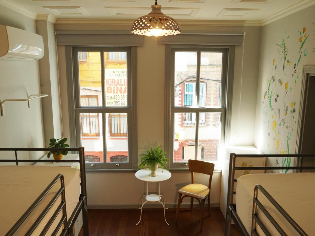Tilas - Rooms In 19Th Century Wooden Townhouse,Kadikoy Istanbul Exteriör bild