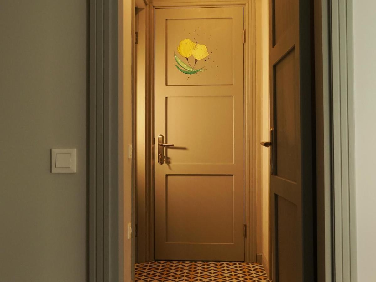 Tilas - Rooms In 19Th Century Wooden Townhouse,Kadikoy Istanbul Exteriör bild