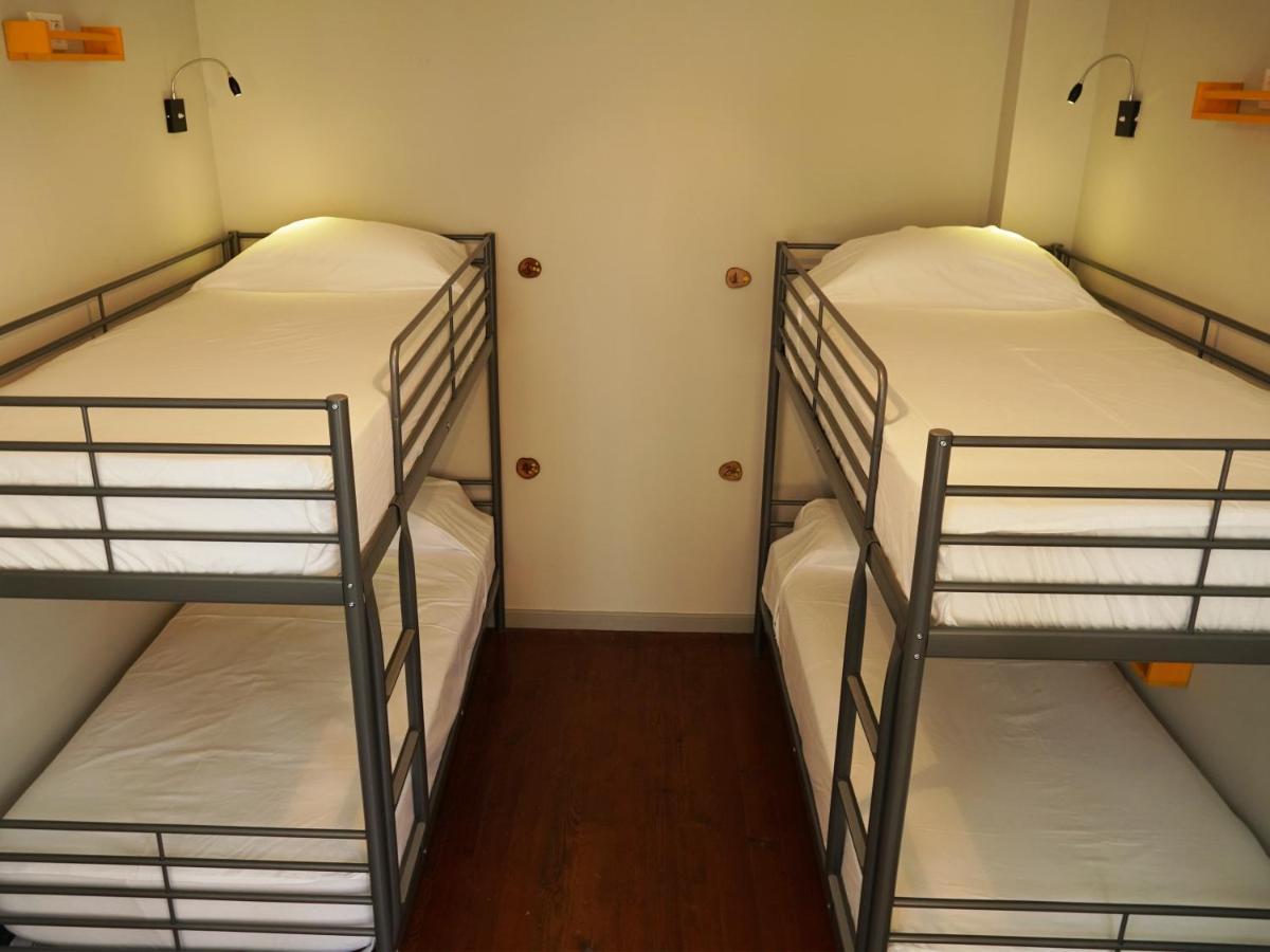 Tilas - Rooms In 19Th Century Wooden Townhouse,Kadikoy Istanbul Exteriör bild