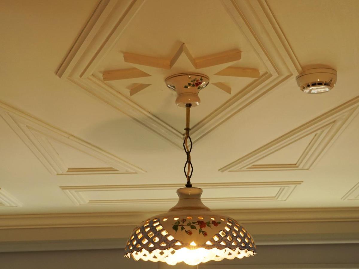 Tilas - Rooms In 19Th Century Wooden Townhouse,Kadikoy Istanbul Exteriör bild