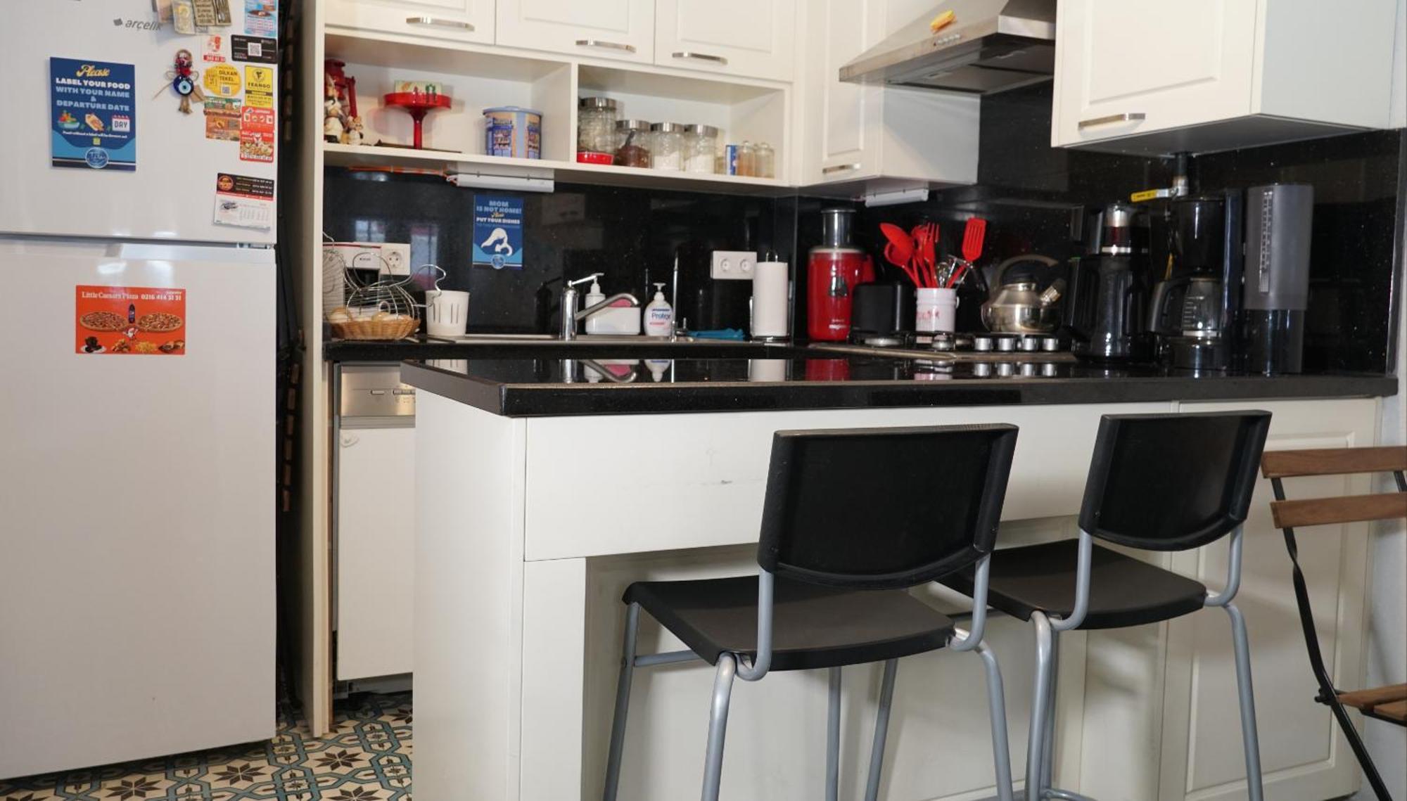 Tilas - Rooms In 19Th Century Wooden Townhouse,Kadikoy Istanbul Exteriör bild